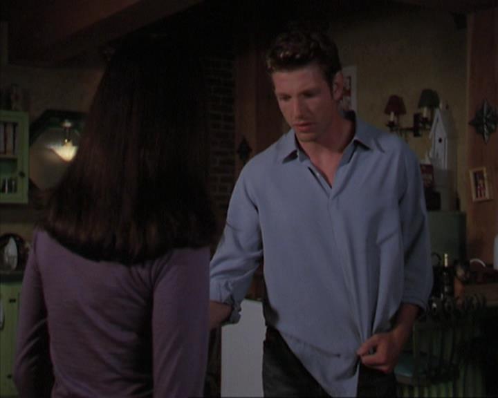 Charmed-Online-dot-net_405SizeMatters1582.jpg