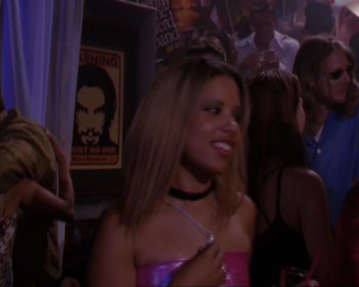 Charmed-Online-dot-net_405SizeMatters1609.jpg