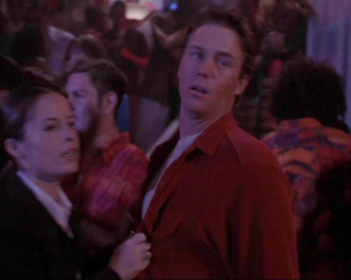 Charmed-Online-dot-net_405SizeMatters1625.jpg