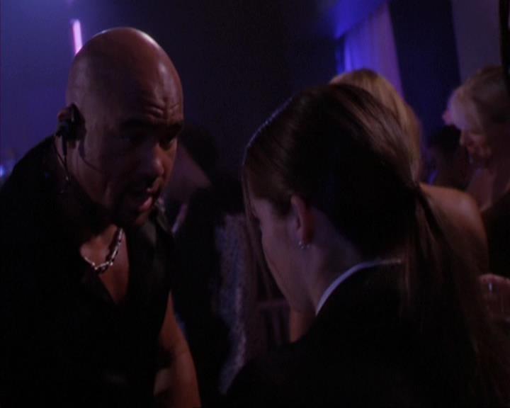 Charmed-Online-dot-net_405SizeMatters1636.jpg