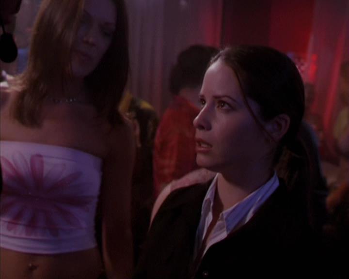 Charmed-Online-dot-net_405SizeMatters1639.jpg