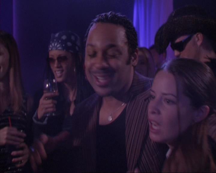 Charmed-Online-dot-net_405SizeMatters1652.jpg