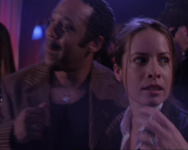Charmed-Online-dot-net_405SizeMatters1655.jpg