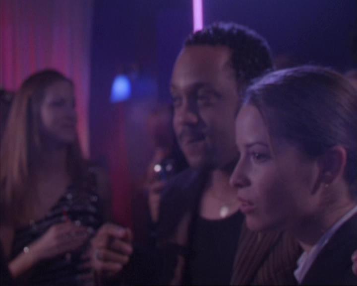 Charmed-Online-dot-net_405SizeMatters1657.jpg
