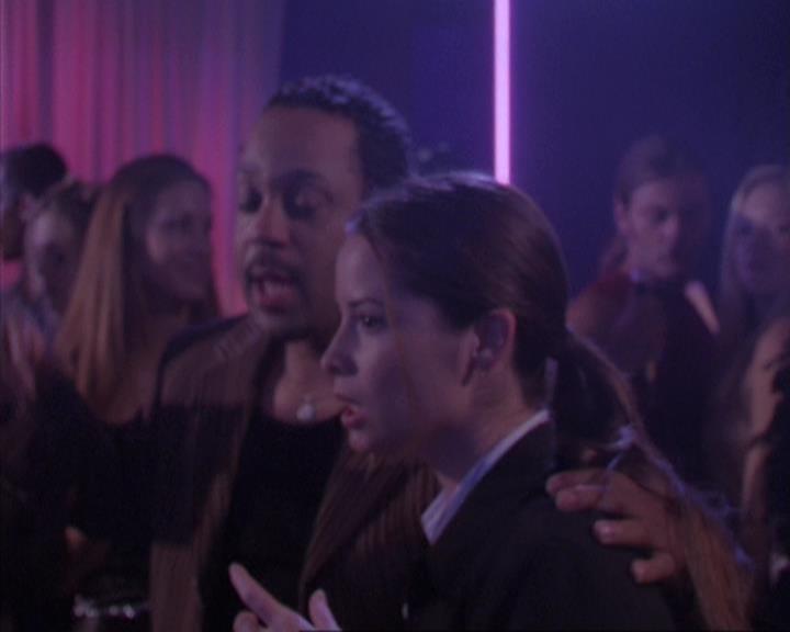 Charmed-Online-dot-net_405SizeMatters1658.jpg