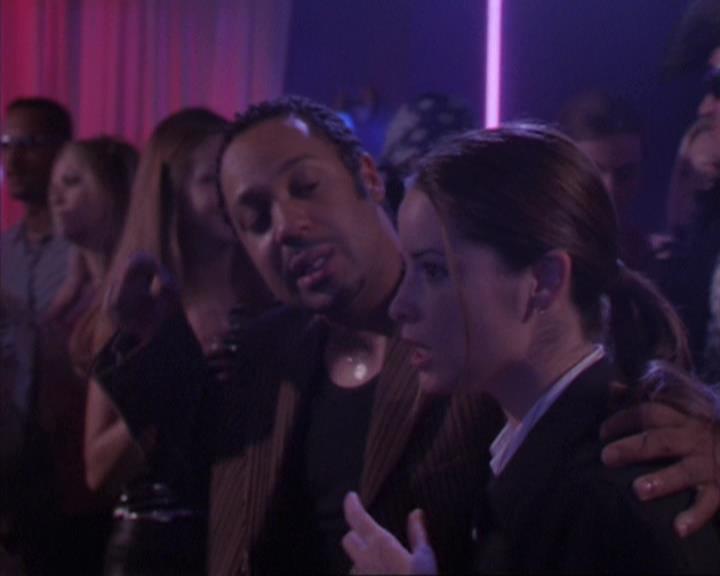 Charmed-Online-dot-net_405SizeMatters1659.jpg
