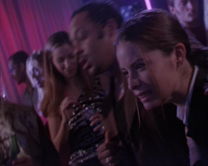 Charmed-Online-dot-net_405SizeMatters1661.jpg