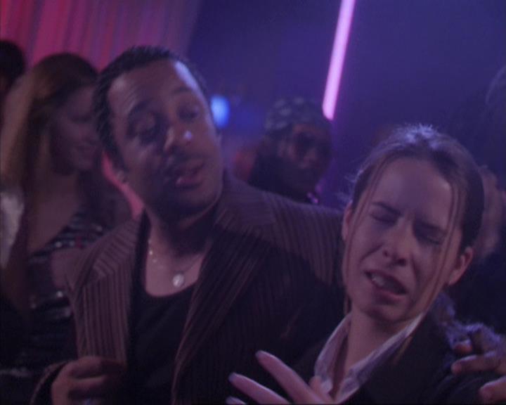 Charmed-Online-dot-net_405SizeMatters1663.jpg