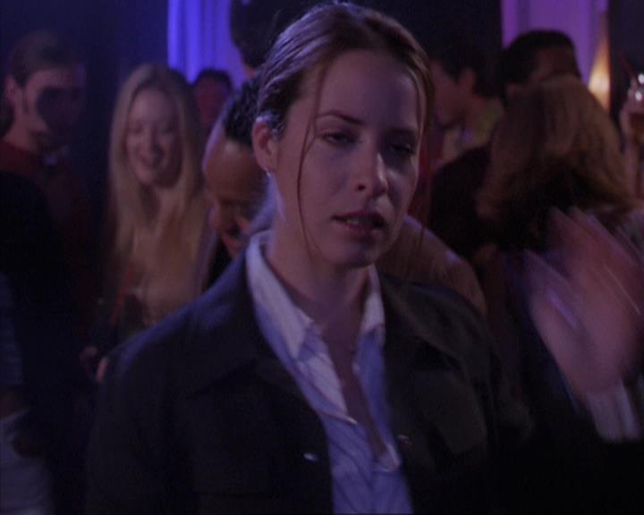 Charmed-Online-dot-net_405SizeMatters1666.jpg