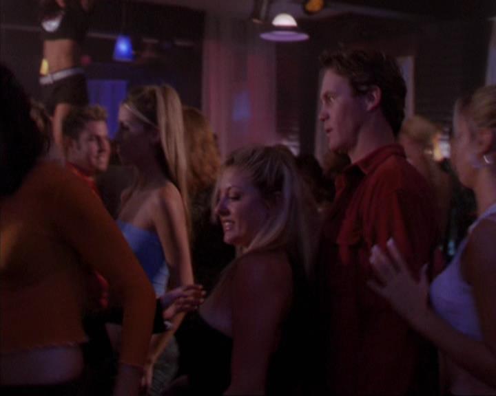 Charmed-Online-dot-net_405SizeMatters1671.jpg