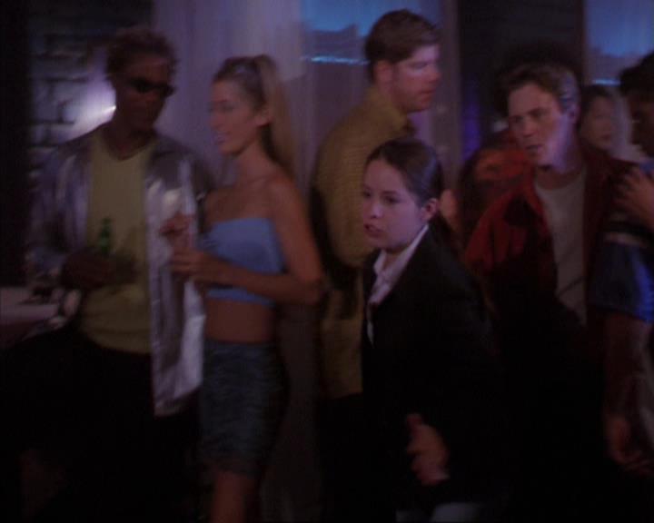 Charmed-Online-dot-net_405SizeMatters1676.jpg