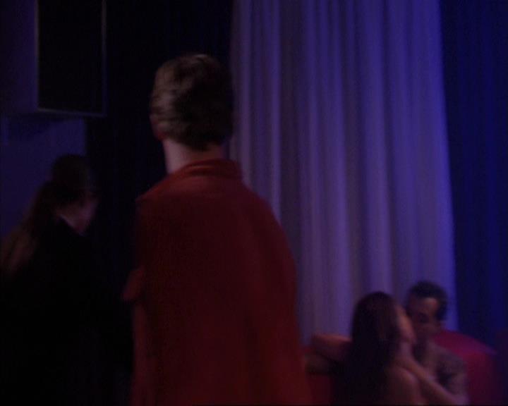 Charmed-Online-dot-net_405SizeMatters1679.jpg