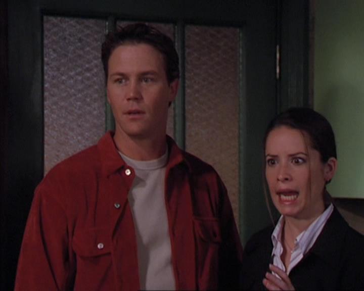 Charmed-Online-dot-net_405SizeMatters1689.jpg
