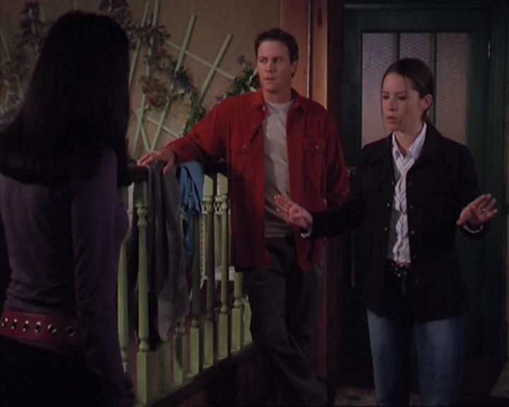 Charmed-Online-dot-net_405SizeMatters1733.jpg