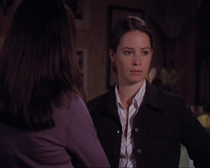 Charmed-Online-dot-net_405SizeMatters1823.jpg