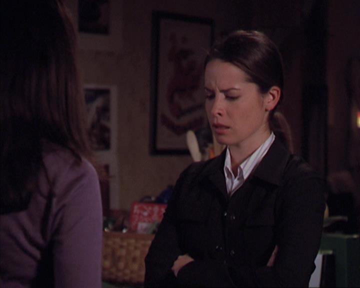 Charmed-Online-dot-net_405SizeMatters1832.jpg