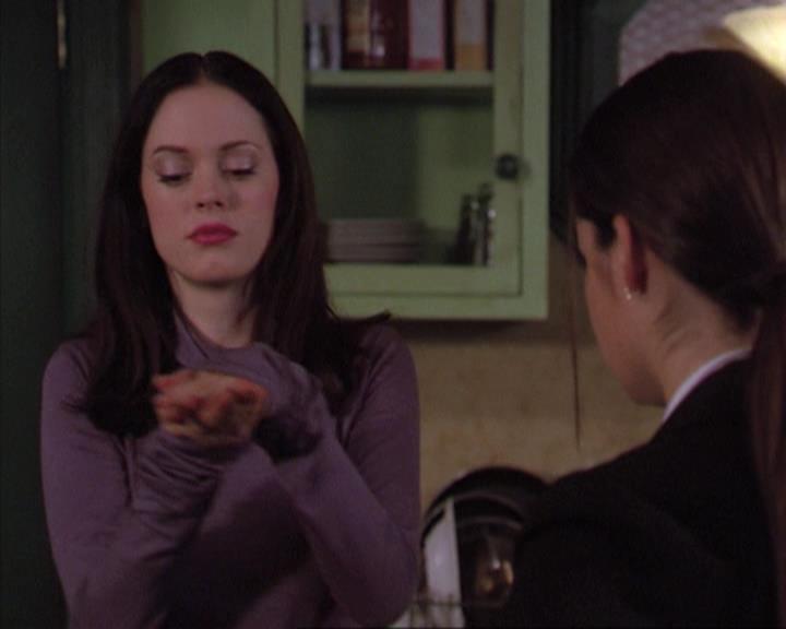 Charmed-Online-dot-net_405SizeMatters1834.jpg