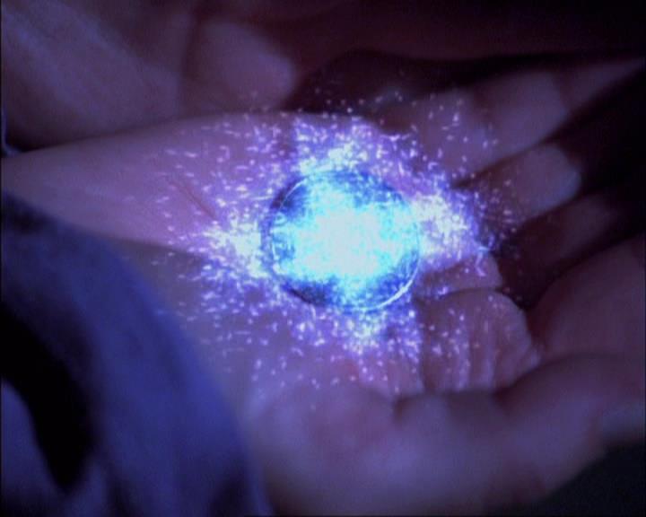 Charmed-Online-dot-net_405SizeMatters1835.jpg