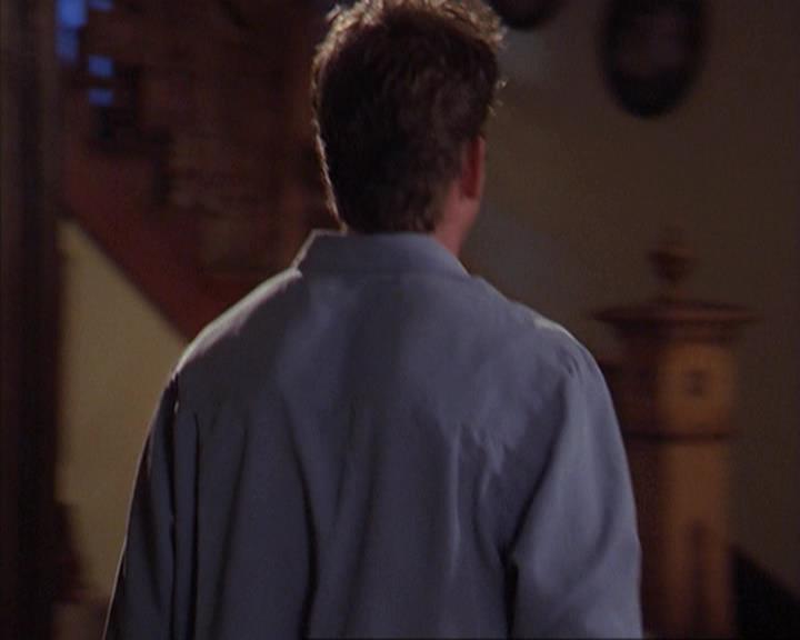 Charmed-Online-dot-net_405SizeMatters1853.jpg
