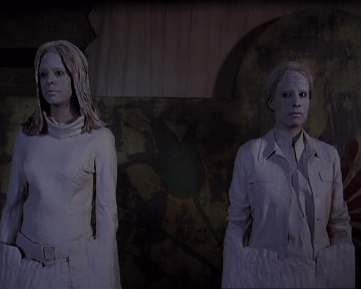Charmed-Online-dot-net_405SizeMatters1875.jpg