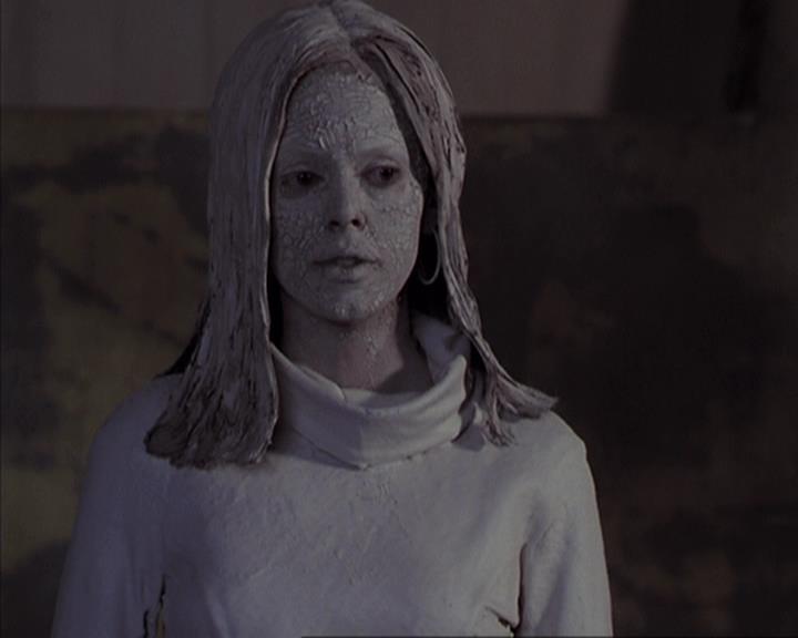Charmed-Online-dot-net_405SizeMatters1923.jpg