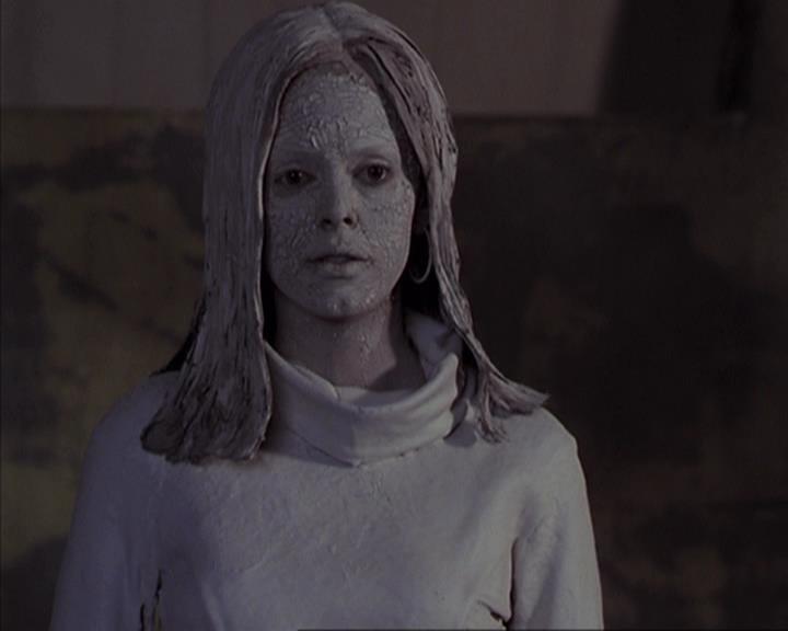 Charmed-Online-dot-net_405SizeMatters1925.jpg