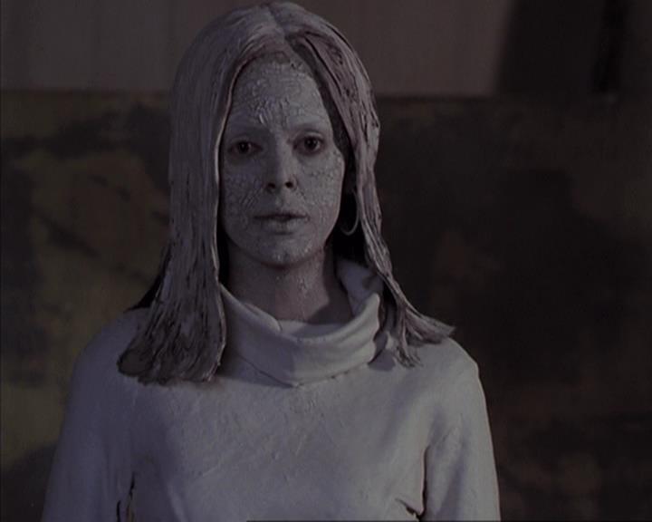 Charmed-Online-dot-net_405SizeMatters1926.jpg