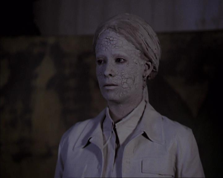 Charmed-Online-dot-net_405SizeMatters1943.jpg