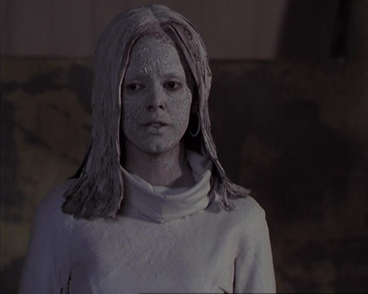 Charmed-Online-dot-net_405SizeMatters1951.jpg