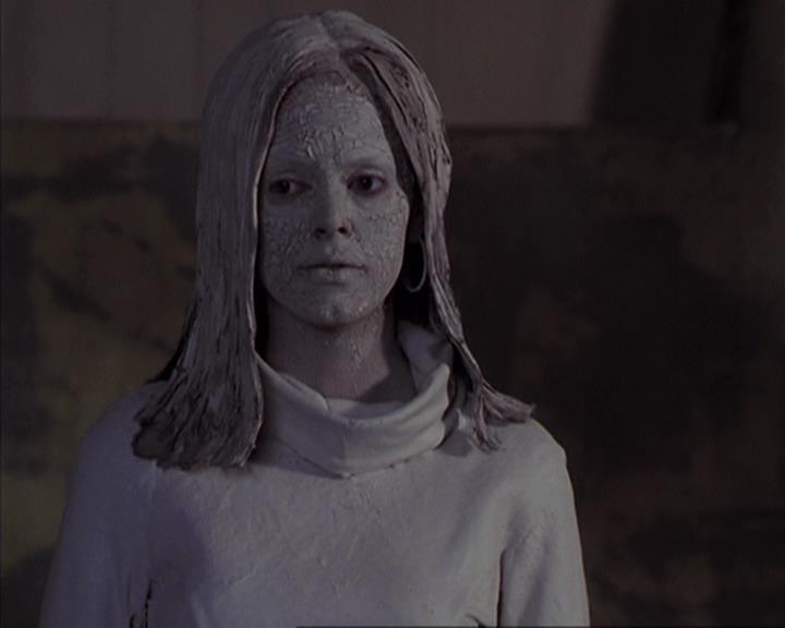 Charmed-Online-dot-net_405SizeMatters1952.jpg
