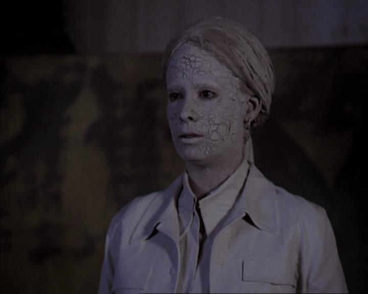 Charmed-Online-dot-net_405SizeMatters1962.jpg