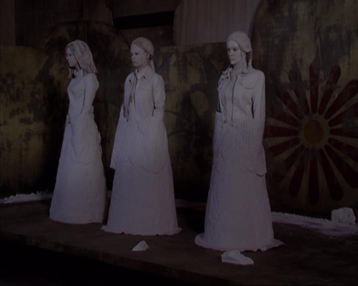 Charmed-Online-dot-net_405SizeMatters1966.jpg