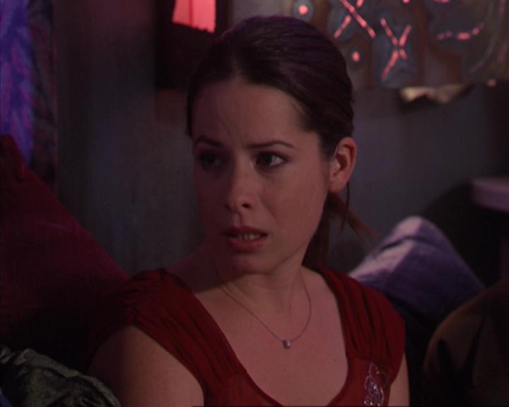 Charmed-Online-dot-net_405SizeMatters2213.jpg