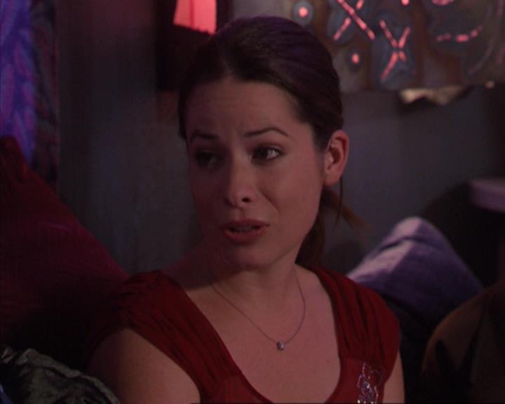 Charmed-Online-dot-net_405SizeMatters2216.jpg