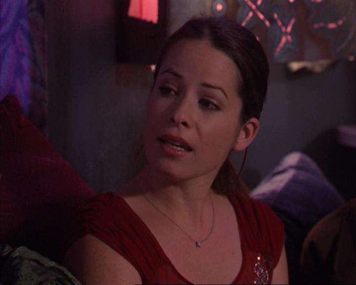 Charmed-Online-dot-net_405SizeMatters2235.jpg