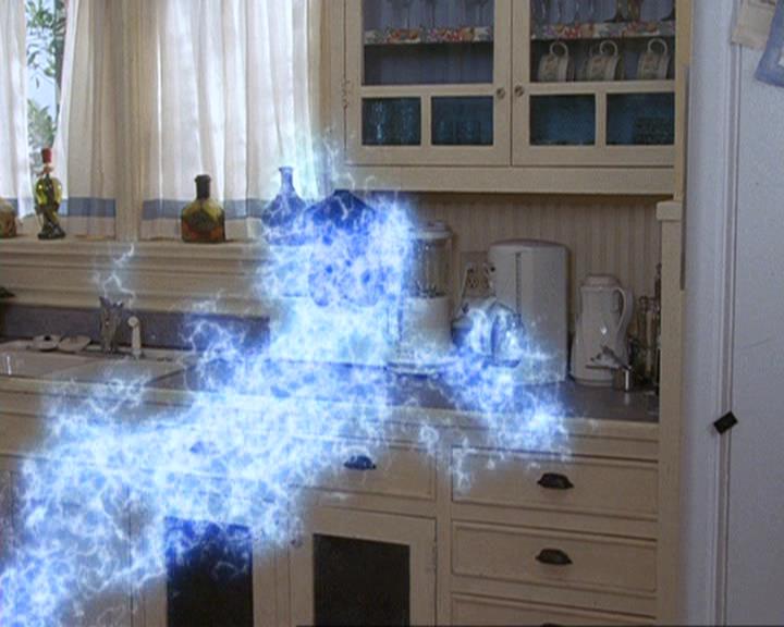 Charmed-Online-dot-net_406AKnightToRemember0315.jpg
