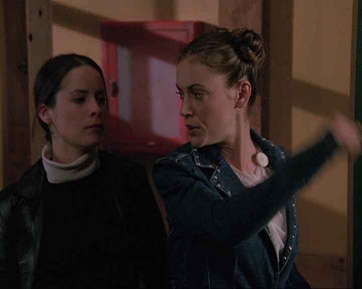 Charmed-Online-dot-net_406AKnightToRemember0523.jpg