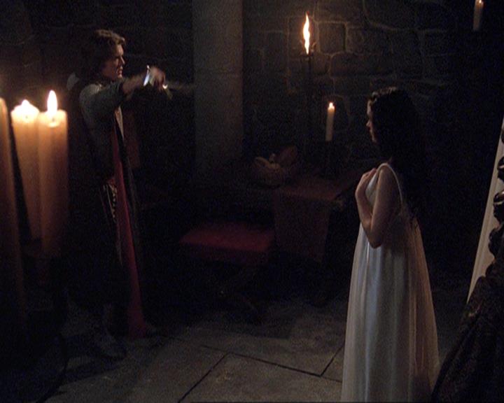 Charmed-Online-dot-net_406AKnightToRemember0640.jpg