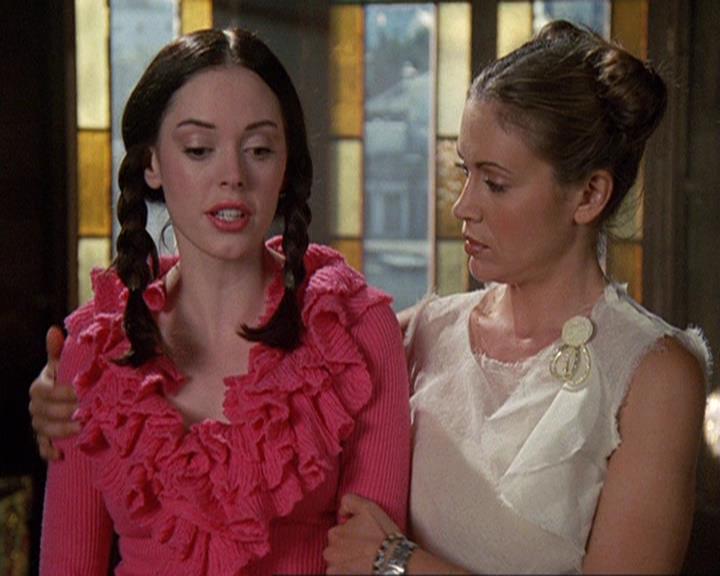 Charmed-Online-dot-net_406AKnightToRemember0812.jpg Charmed-Online-dot-net_406AKnightToRemember0812.jpg