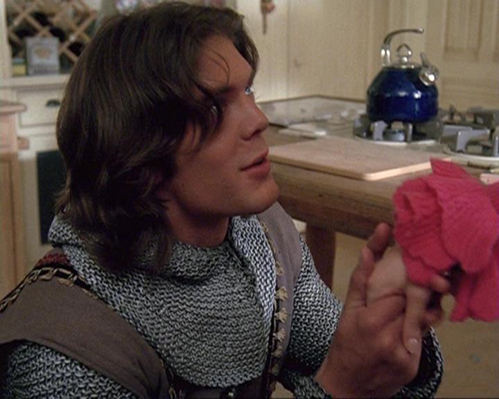 Charmed-Online-dot-net_406AKnightToRemember0897.jpg