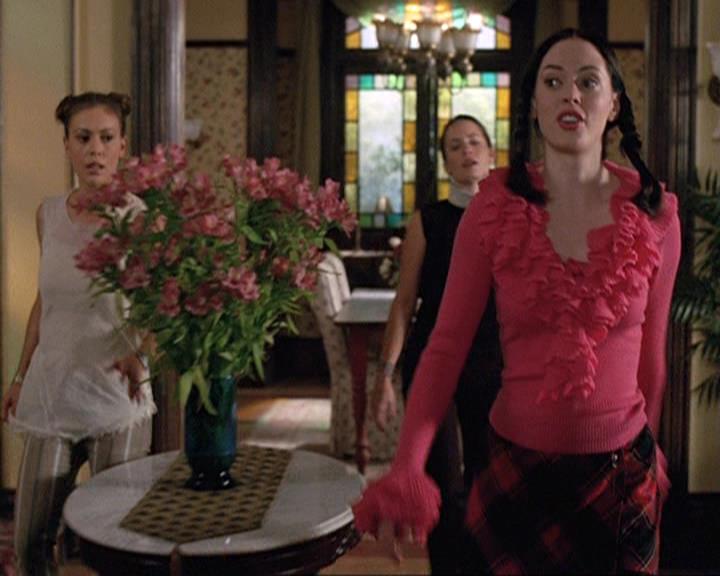 Charmed-Online-dot-net_406AKnightToRemember0932.jpg