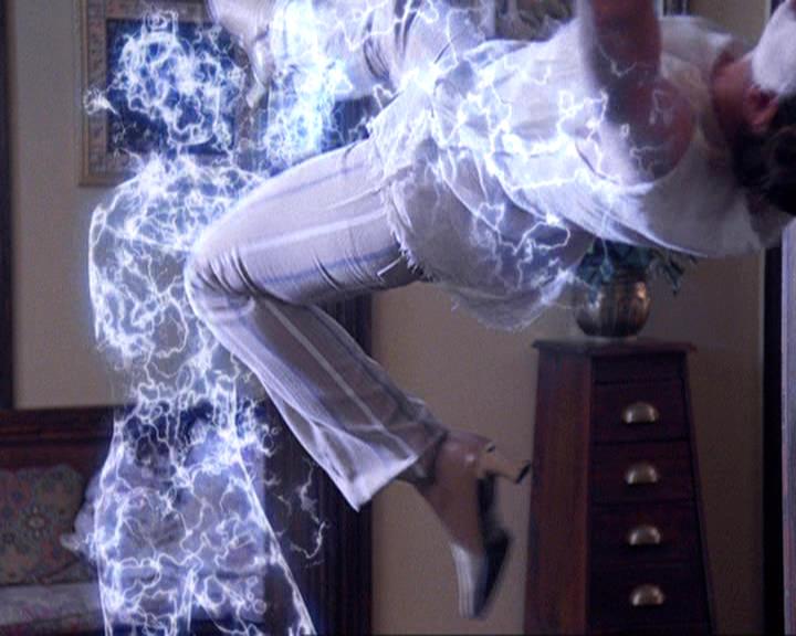 Charmed-Online-dot-net_406AKnightToRemember0978.jpg