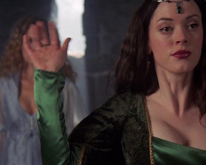 Charmed-Online-dot-net_406AKnightToRemember1116.jpg