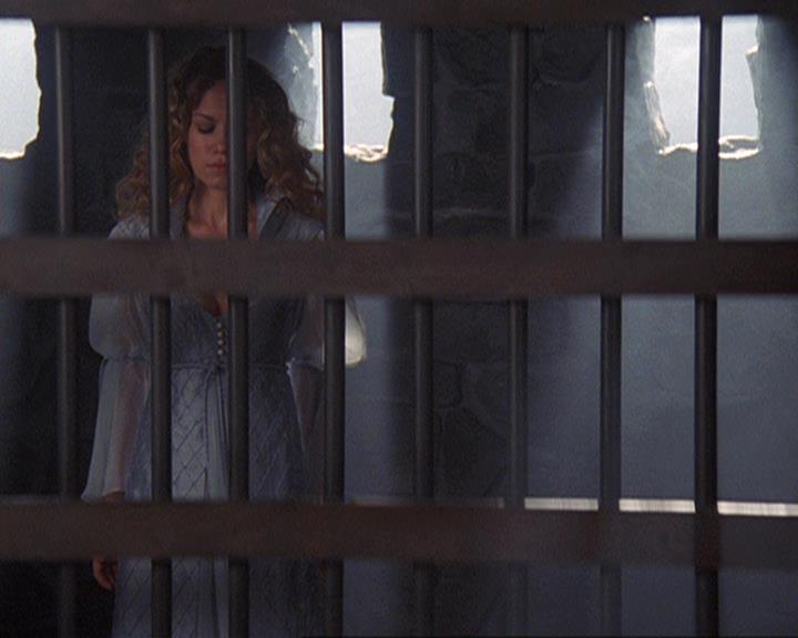 Charmed-Online-dot-net_406AKnightToRemember1118.jpg