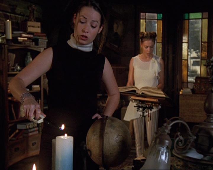 Charmed-Online-dot-net_406AKnightToRemember1411.jpg