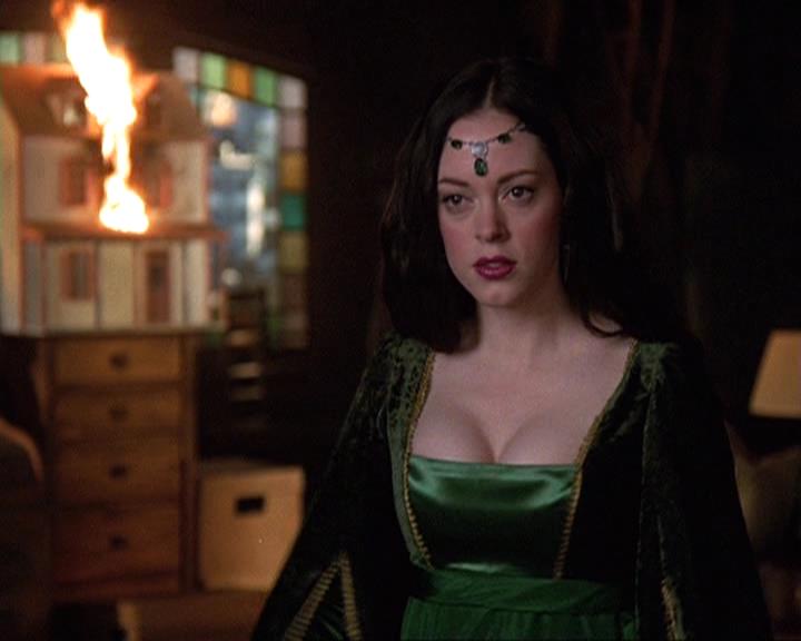 Charmed-Online-dot-net_406AKnightToRemember1492.jpg