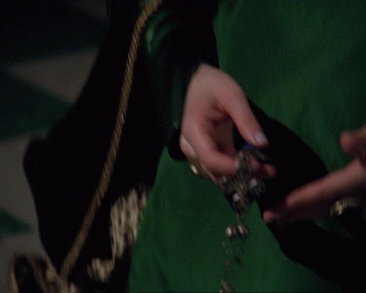 Charmed-Online-dot-net_406AKnightToRemember1570.jpg