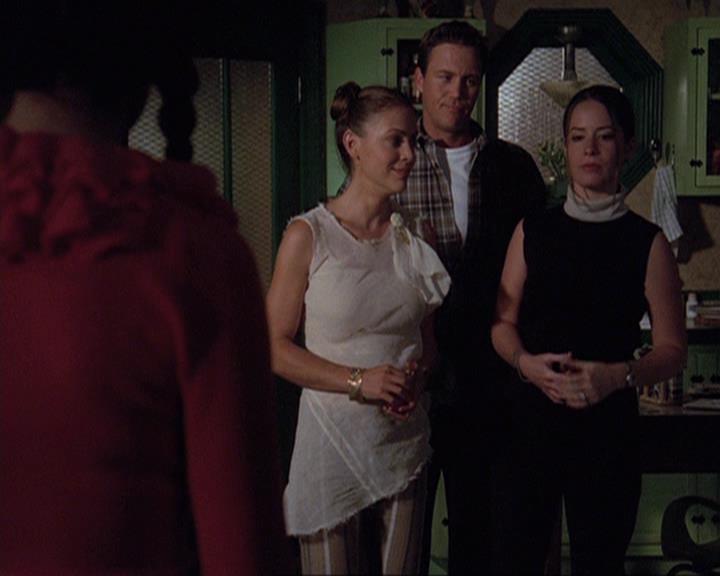Charmed-Online-dot-net_406AKnightToRemember1691.jpg