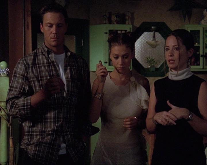 Charmed-Online-dot-net_406AKnightToRemember1761.jpg