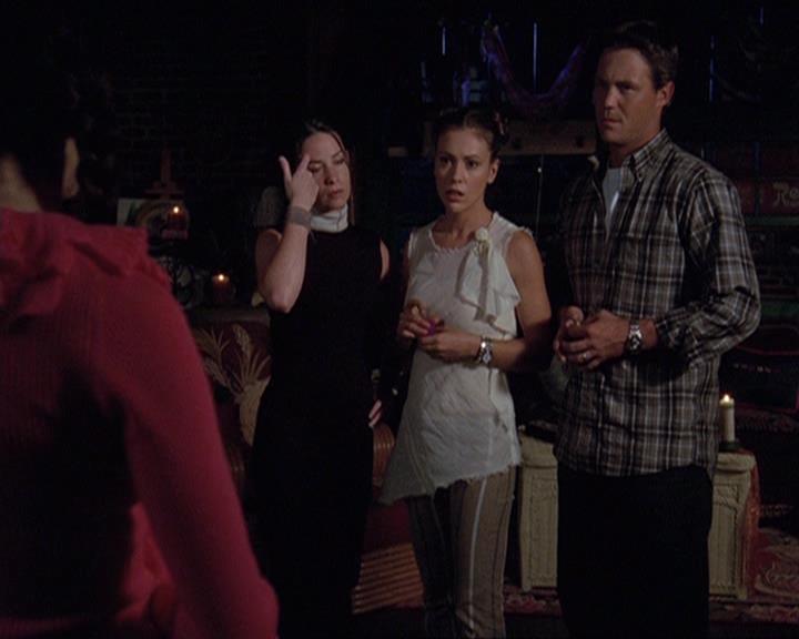 Charmed-Online-dot-net_406AKnightToRemember1774.jpg